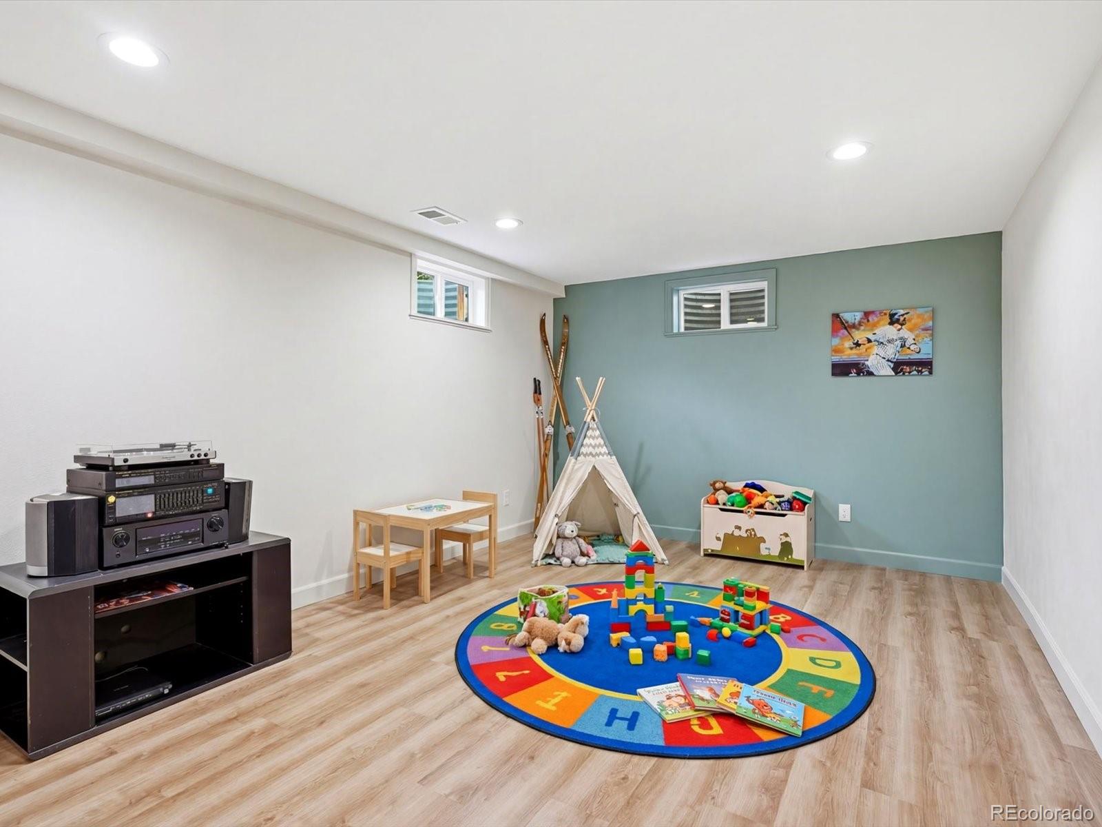 MLS Image #38 for 2372 s holland street,lakewood, Colorado