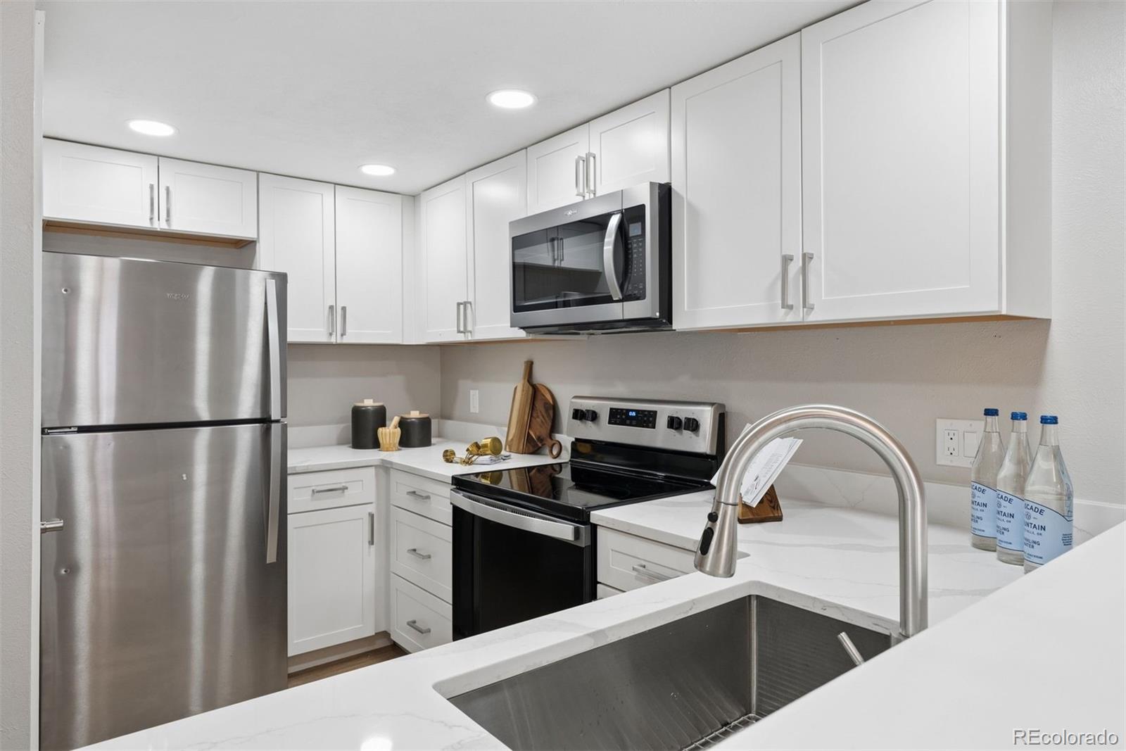 MLS Image #9 for 8055  garrison court c,arvada, Colorado