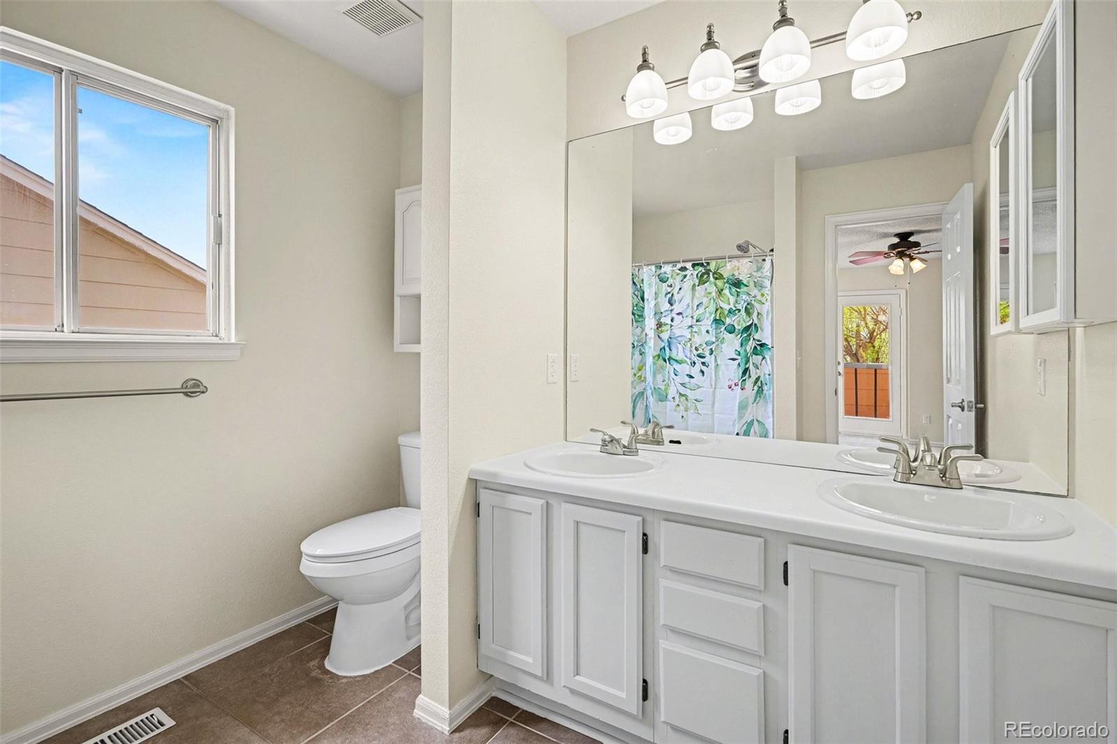 MLS Image #19 for 19366 e amherst drive,aurora, Colorado