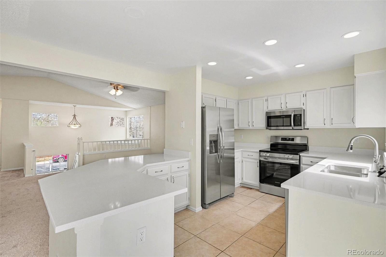 MLS Image #4 for 19366 e amherst drive,aurora, Colorado