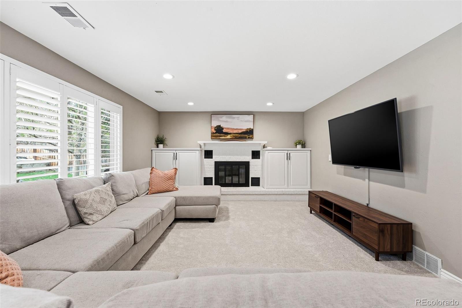MLS Image #12 for 7603 s madison circle,centennial, Colorado