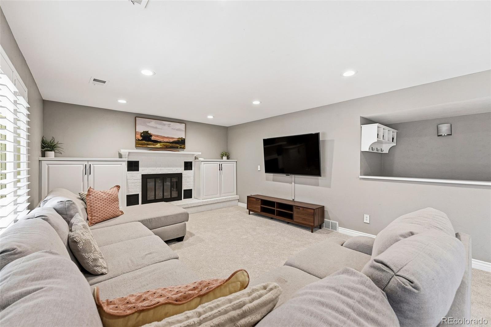 MLS Image #13 for 7603 s madison circle,centennial, Colorado