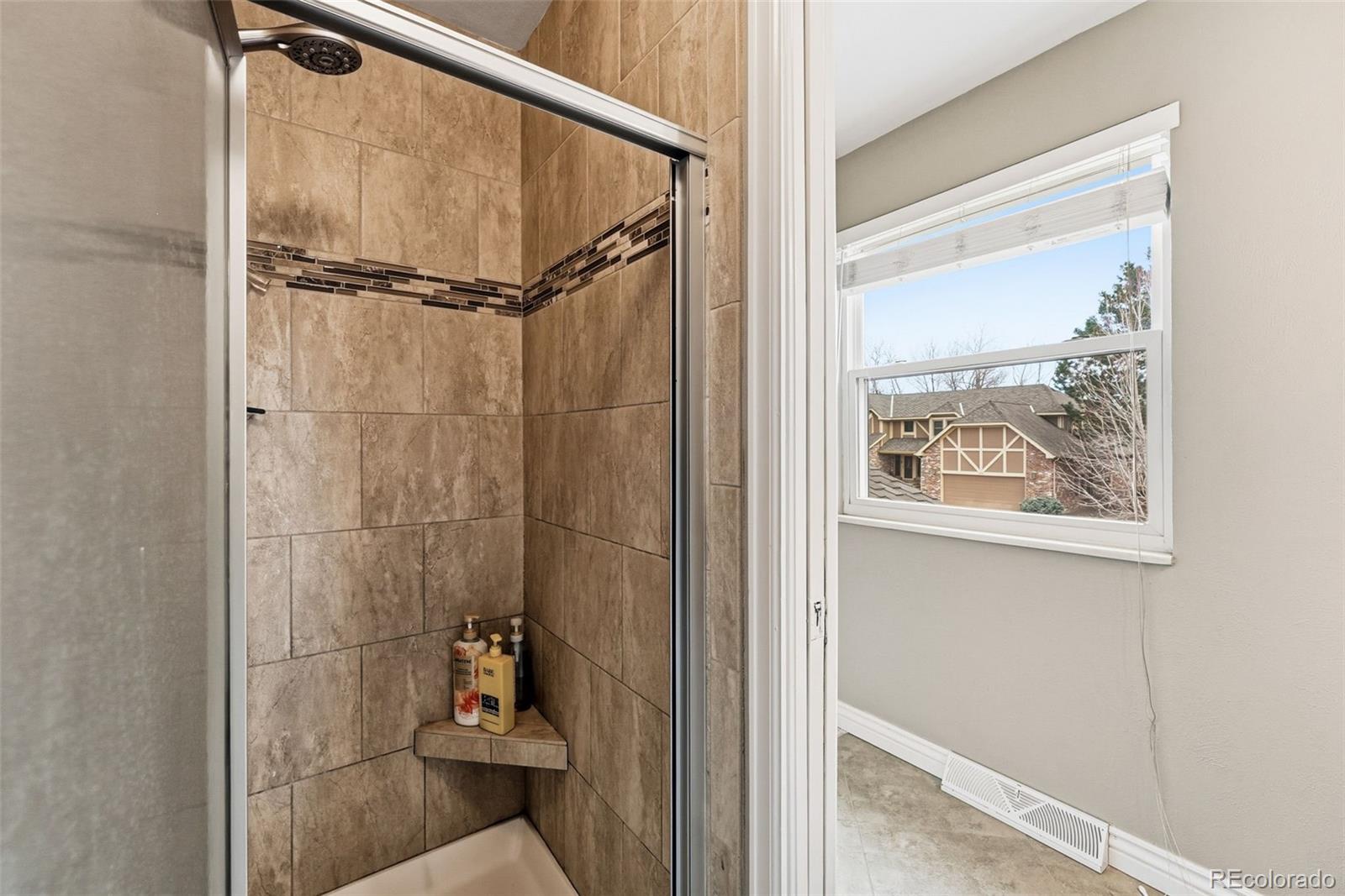 MLS Image #20 for 7603 s madison circle,centennial, Colorado