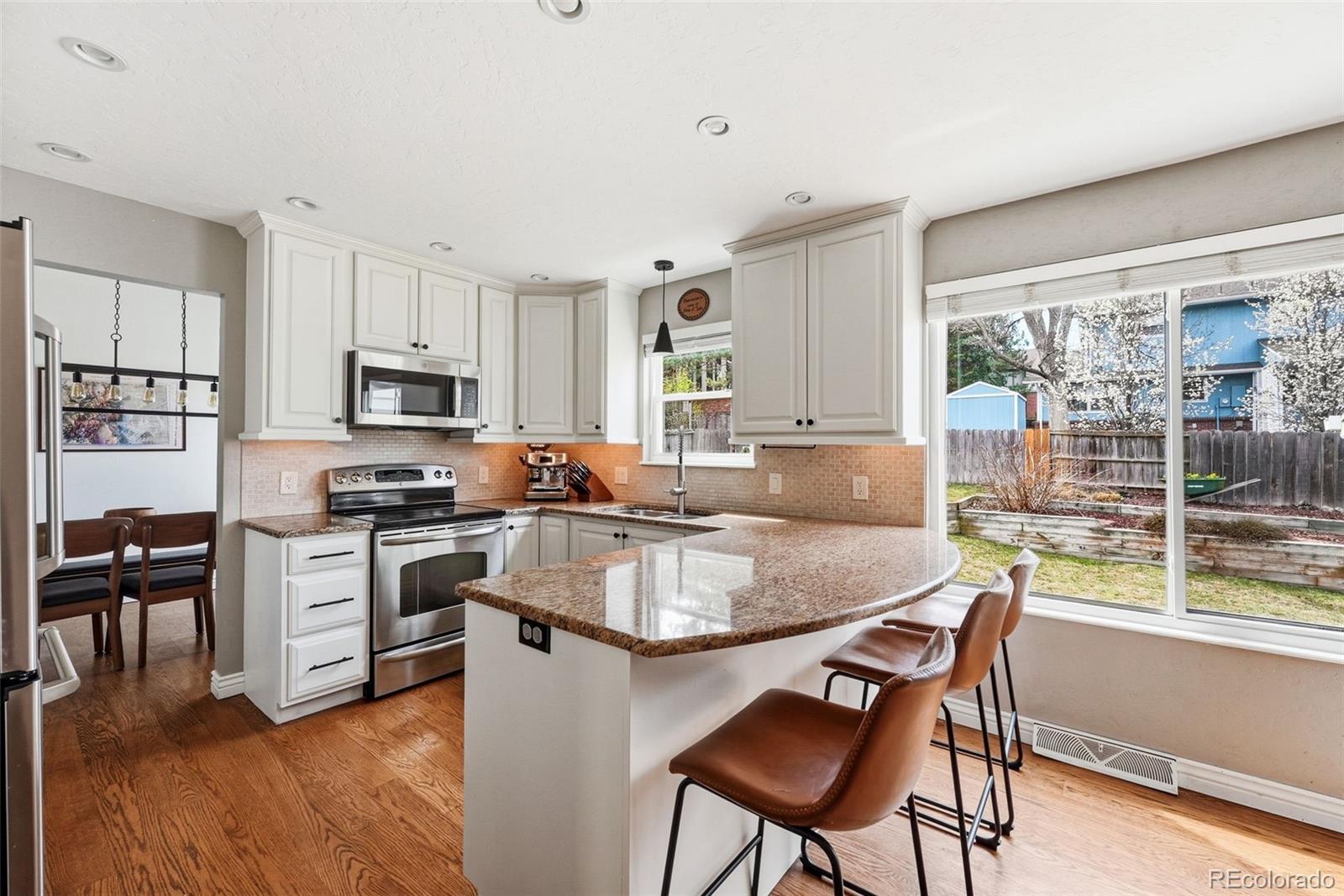 MLS Image #5 for 7603 s madison circle,centennial, Colorado