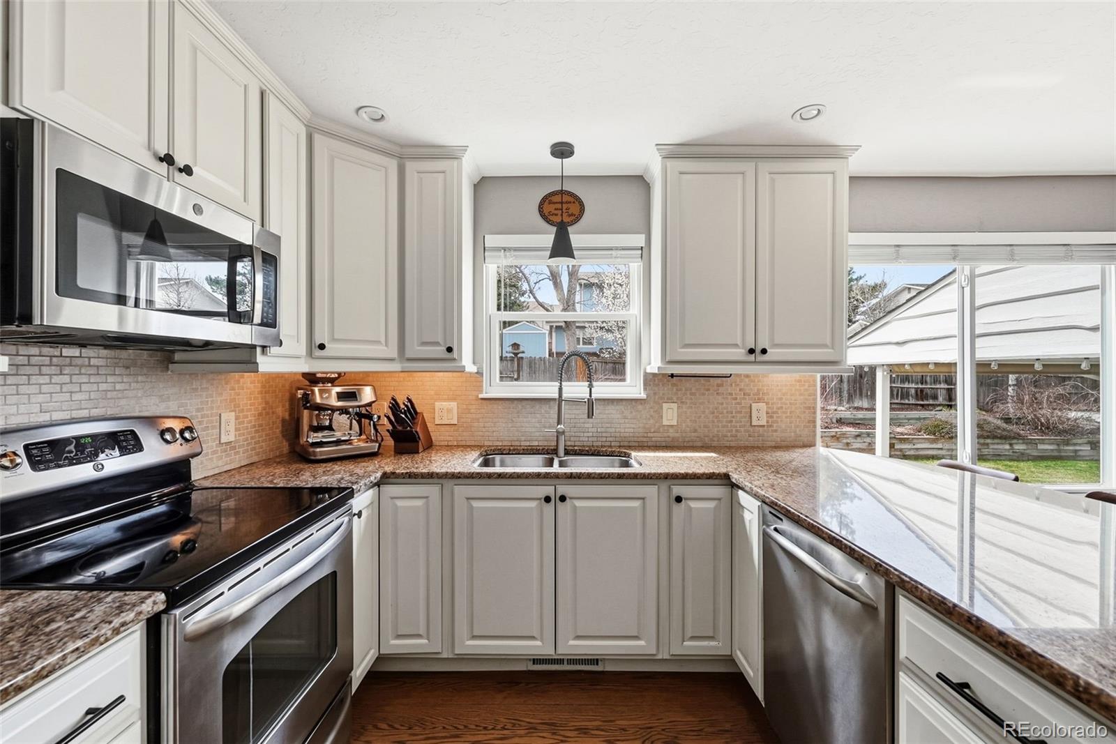 MLS Image #7 for 7603 s madison circle,centennial, Colorado