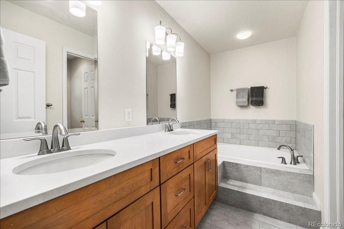 MLS Image #15 for 1011  laurenwood lane,highlands ranch, Colorado