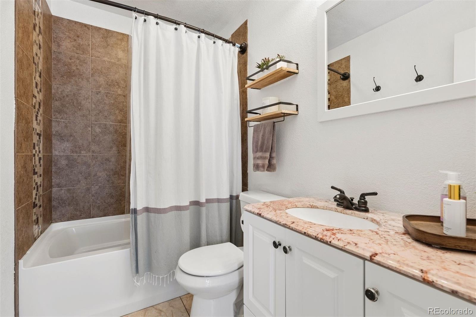 MLS Image #14 for 3910 e jerome avenue,denver, Colorado