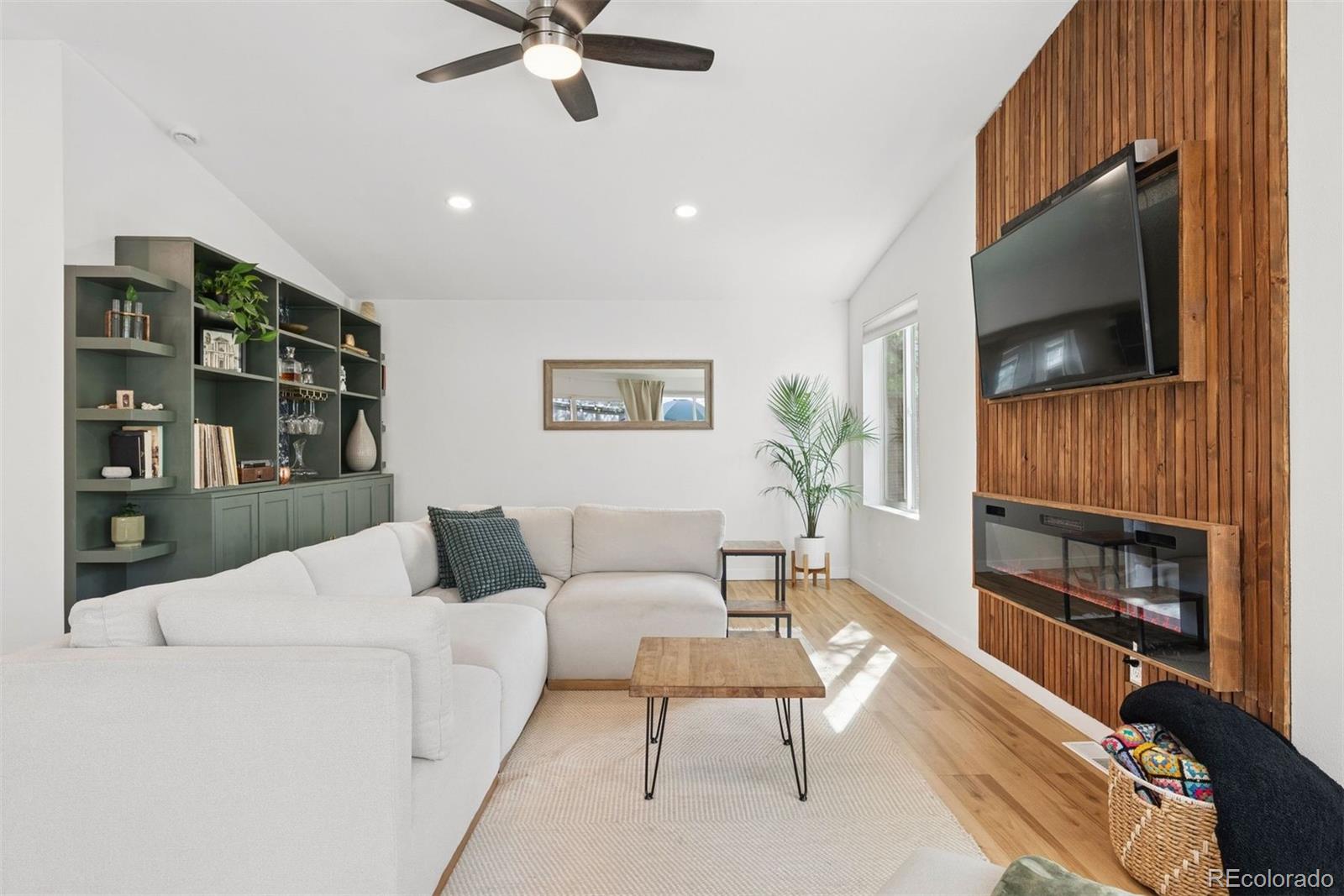 MLS Image #8 for 3910 e jerome avenue,denver, Colorado