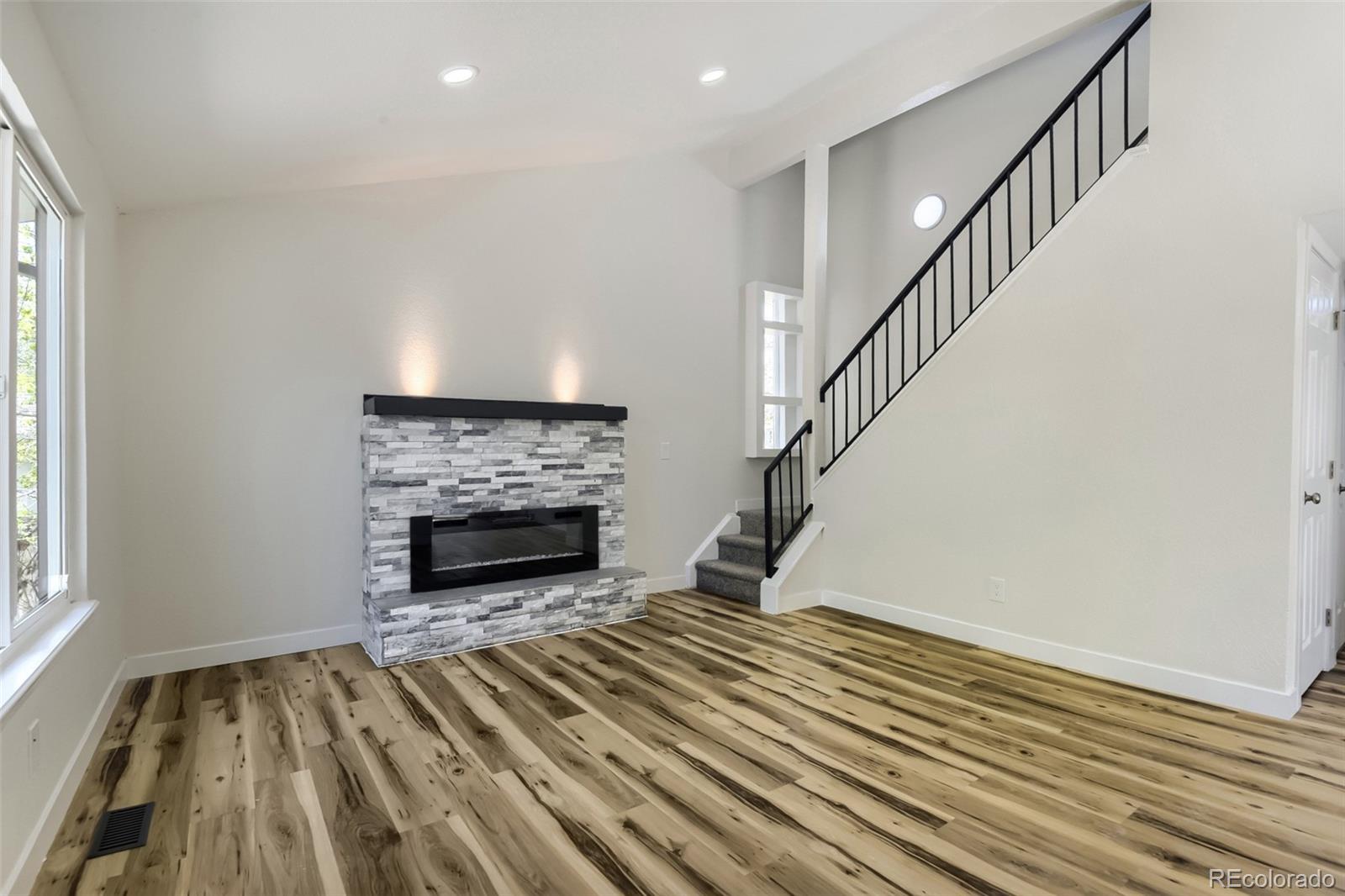 MLS Image #2 for 17464 e temple drive,aurora, Colorado