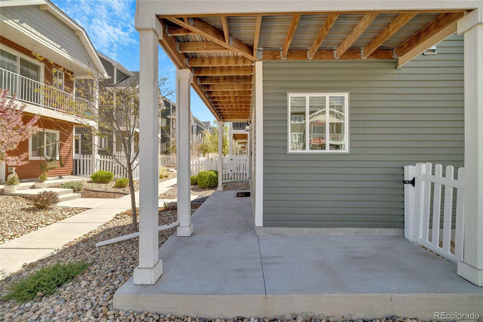 MLS Image #26 for 18652 e 54th avenue,denver, Colorado
