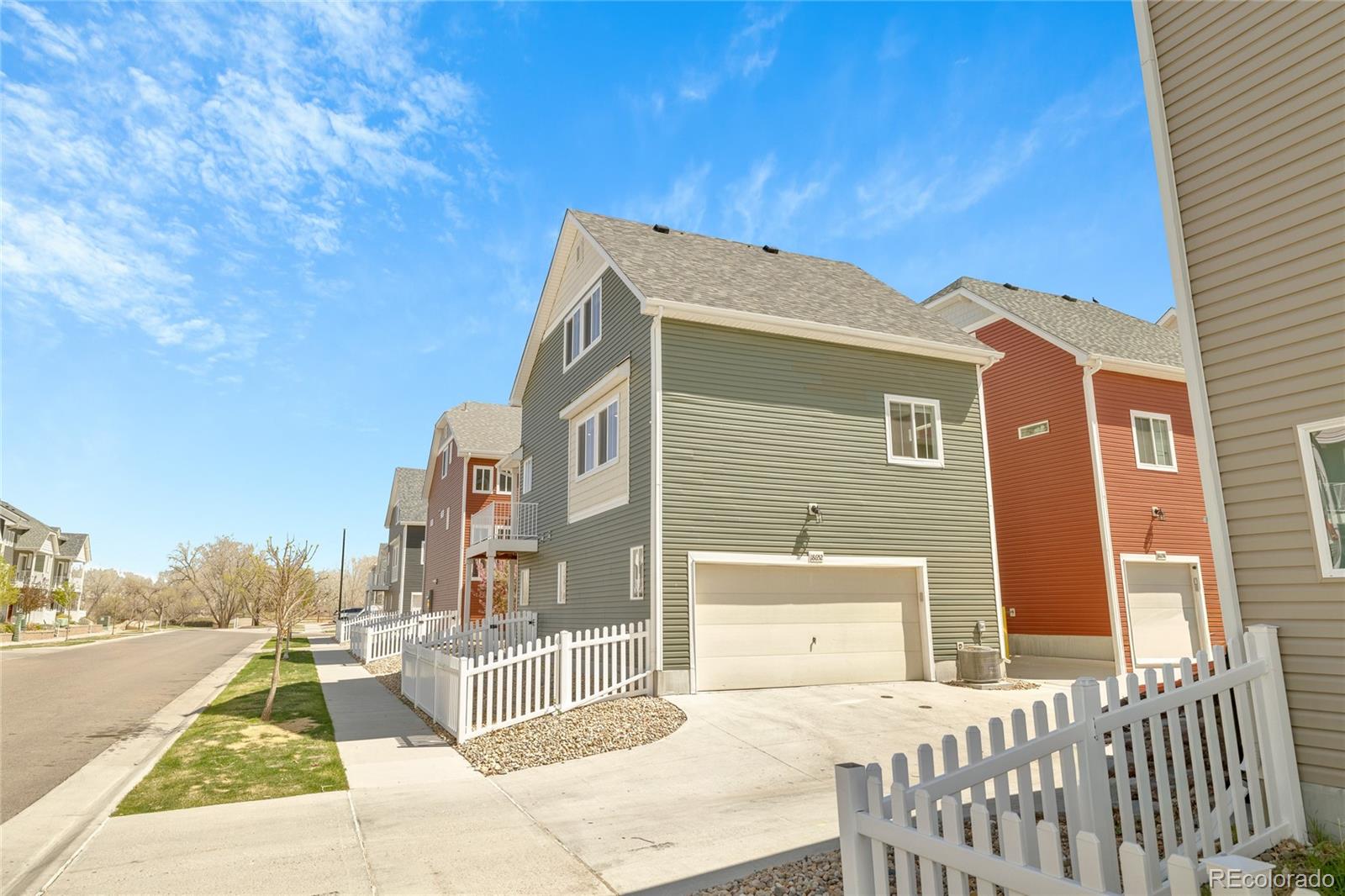MLS Image #27 for 18652 e 54th avenue,denver, Colorado