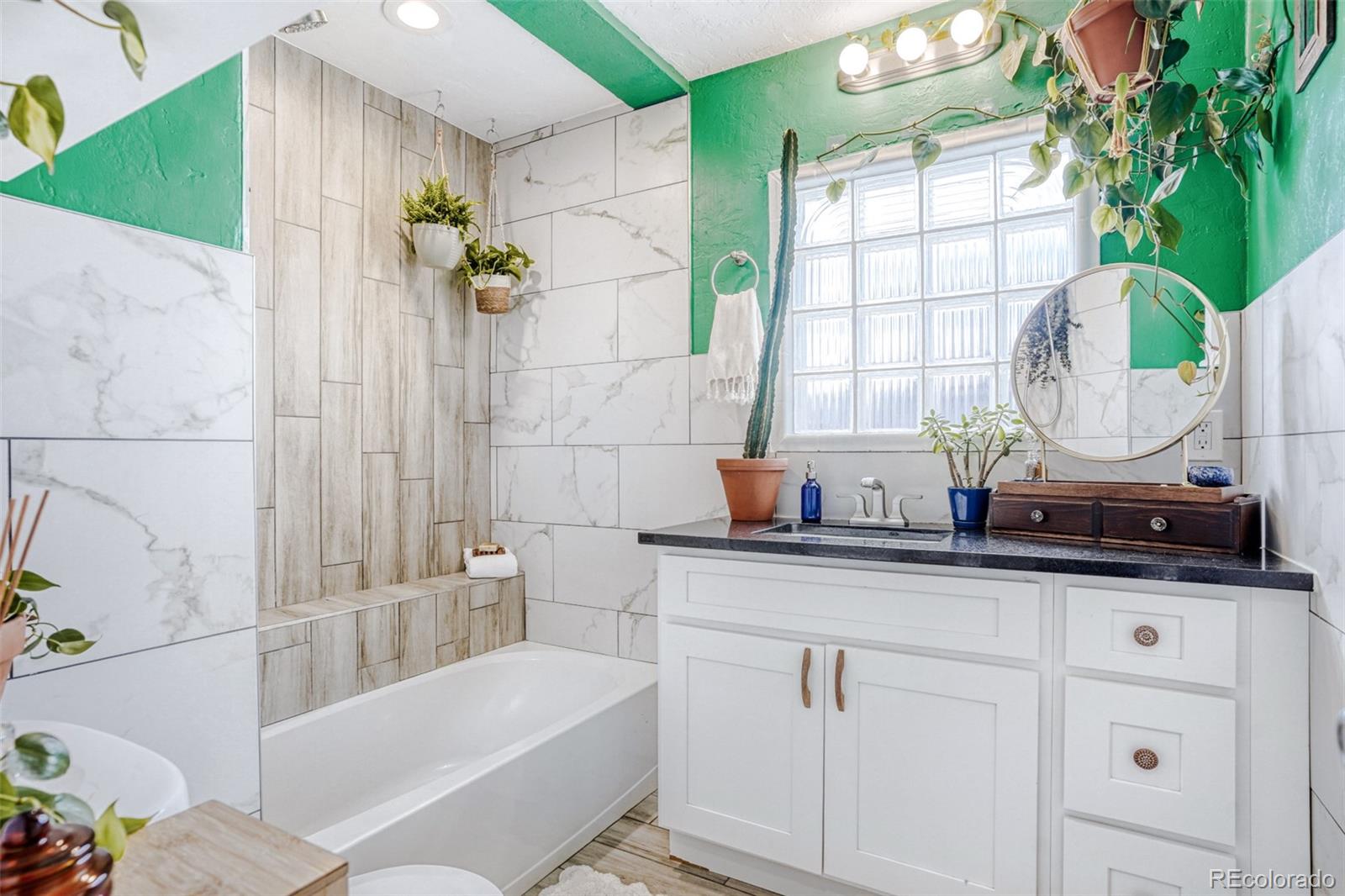 MLS Image #17 for 823 s raritan street,denver, Colorado