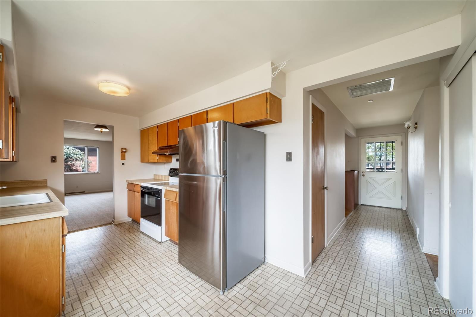 MLS Image #13 for 10330 w 60th avenue,arvada, Colorado