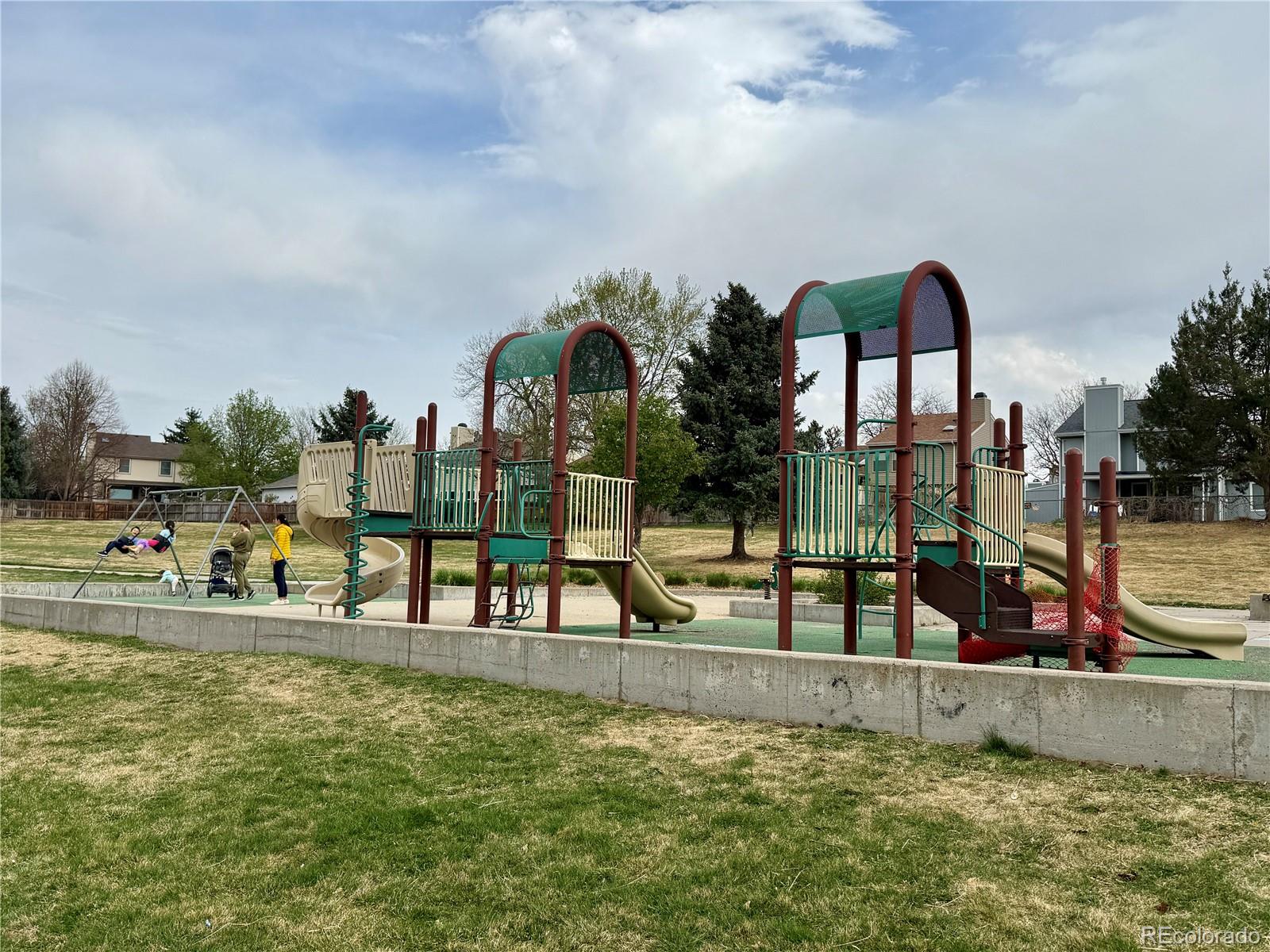 MLS Image #39 for 5035 s evanston street,aurora, Colorado