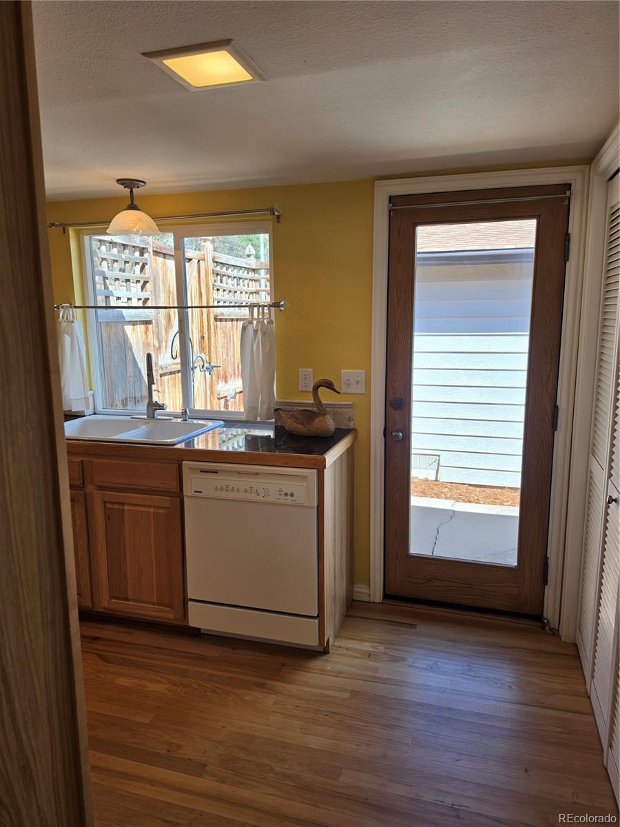 MLS Image #10 for 3571 s kittredge street e,aurora, Colorado