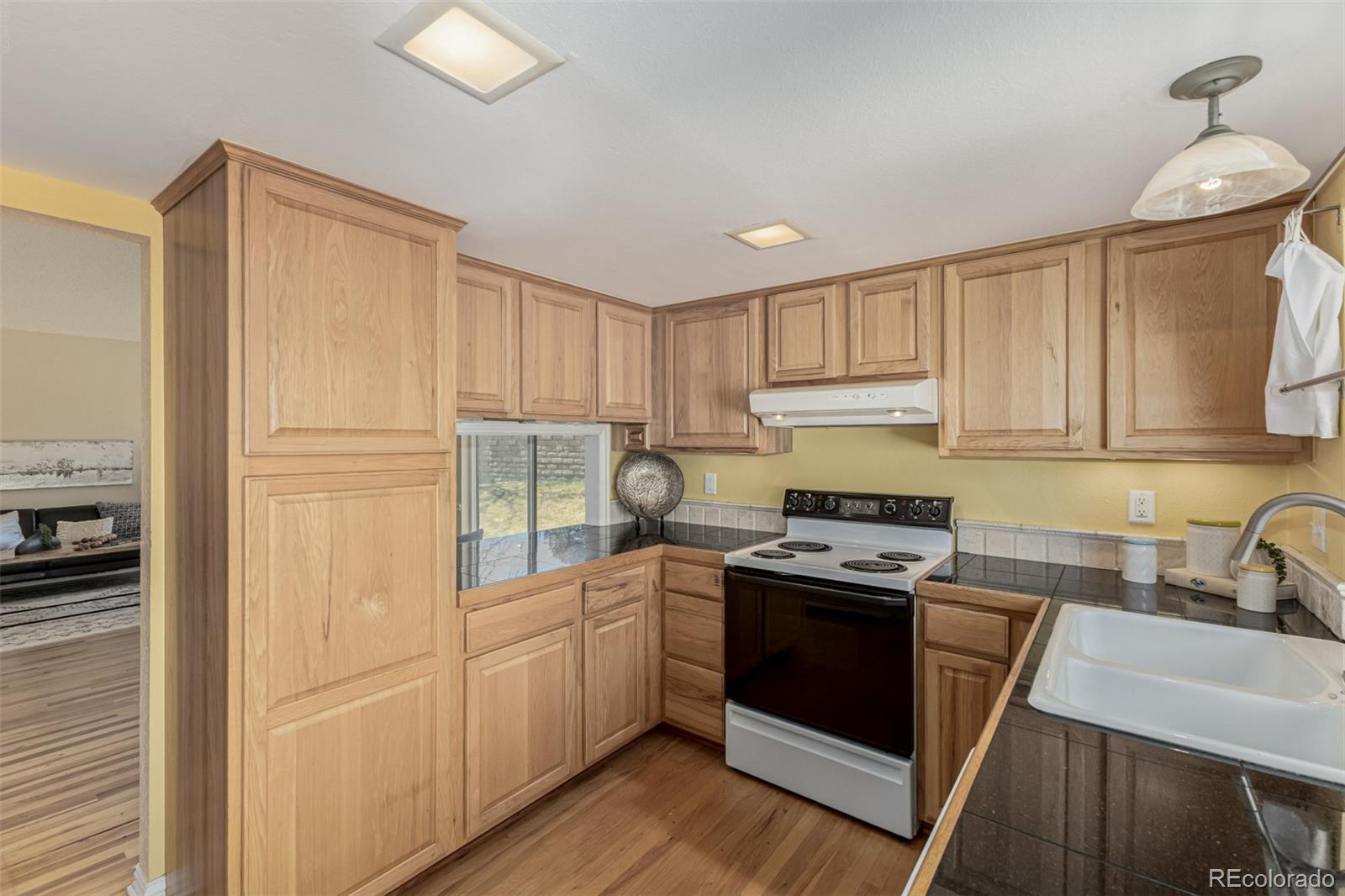 MLS Image #9 for 3571 s kittredge street e,aurora, Colorado