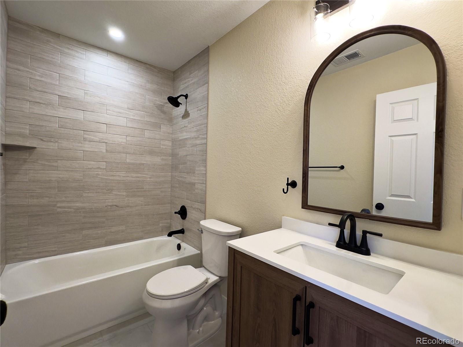 MLS Image #11 for 8071  jasmine street,dupont, Colorado