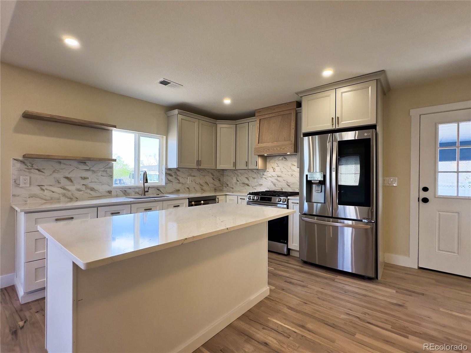 MLS Image #5 for 8071  jasmine street,dupont, Colorado