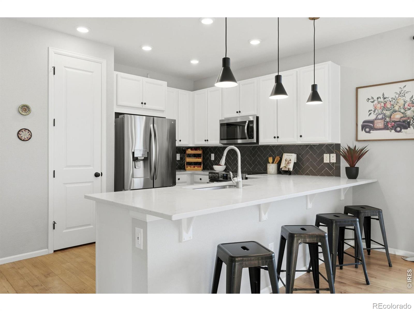 MLS Image #10 for 8990 e 61st avenue,denver, Colorado