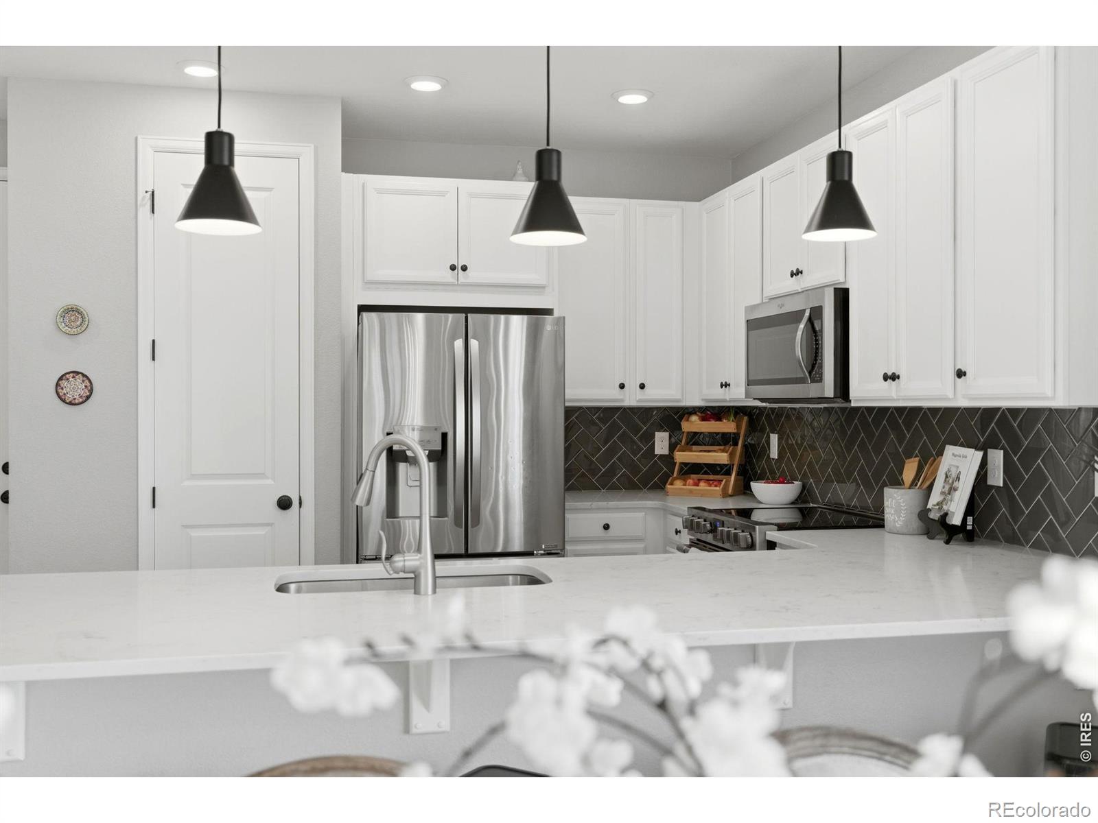 MLS Image #12 for 8990 e 61st avenue,denver, Colorado