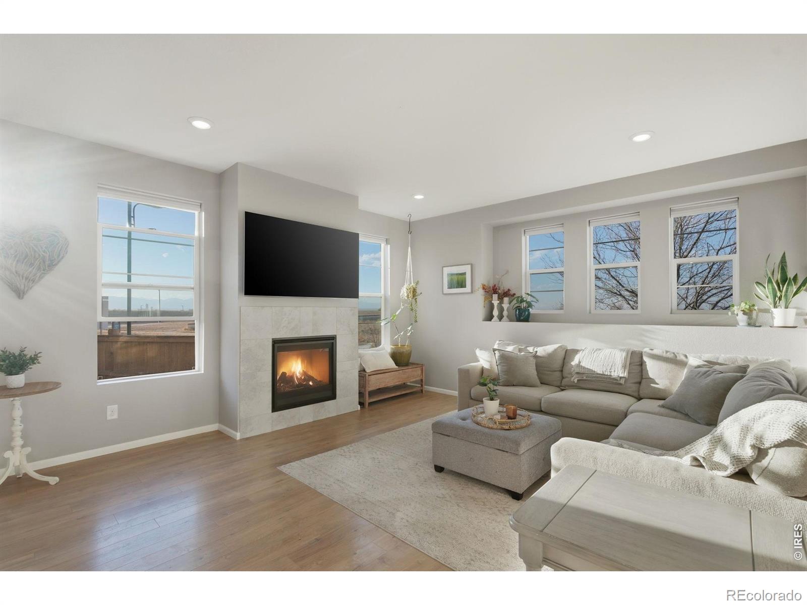MLS Image #3 for 8990 e 61st avenue,denver, Colorado