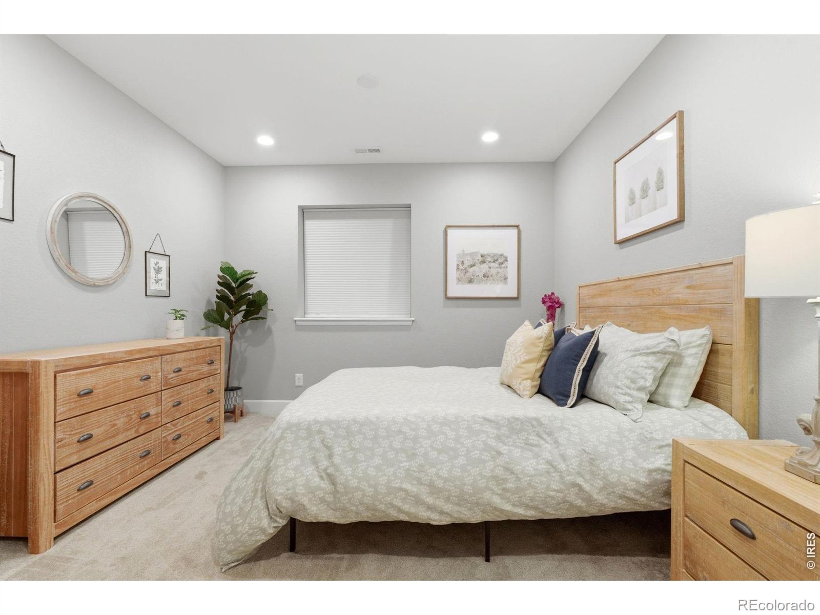 MLS Image #33 for 8990 e 61st avenue,denver, Colorado