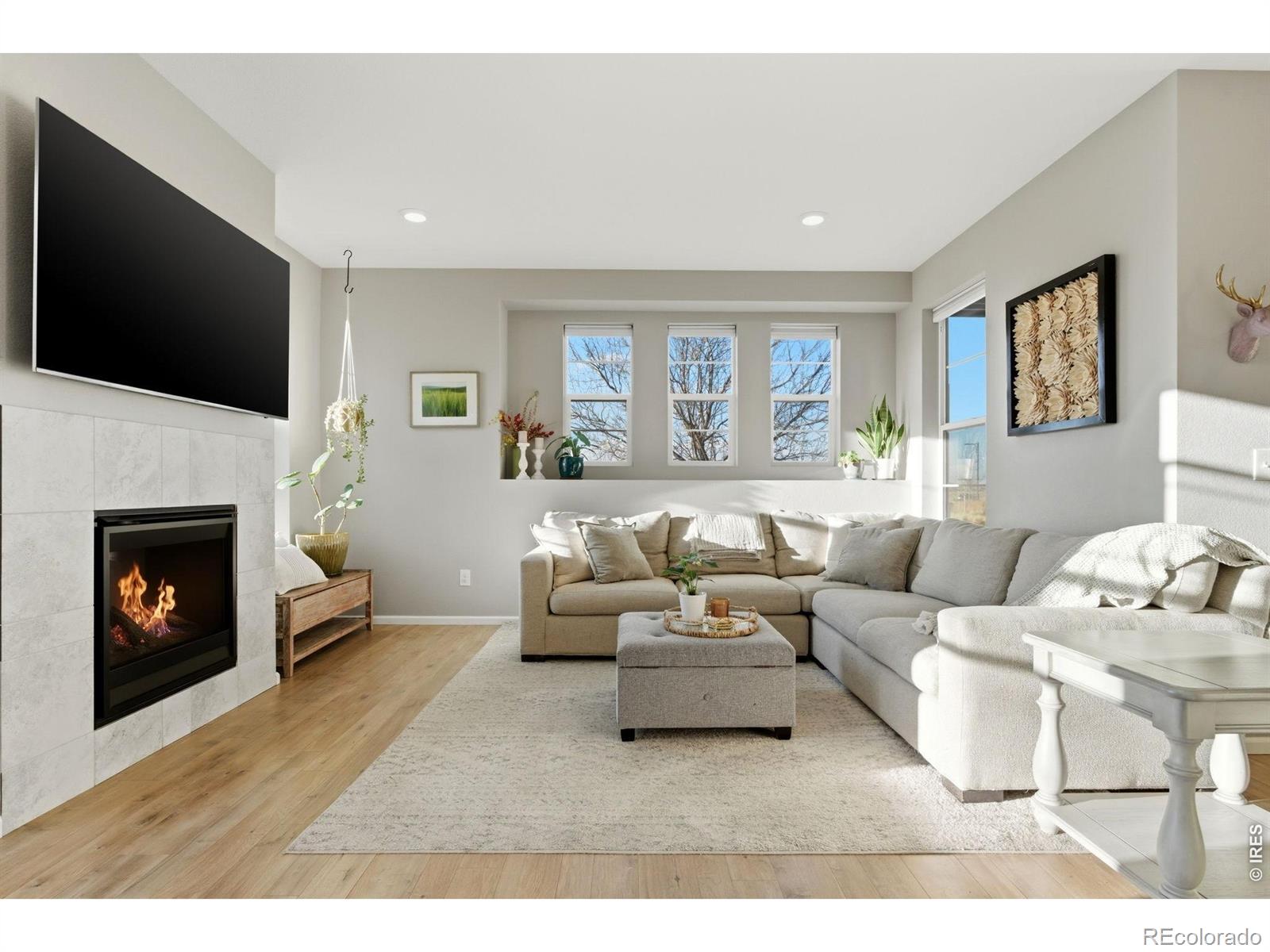 MLS Image #5 for 8990 e 61st avenue,denver, Colorado
