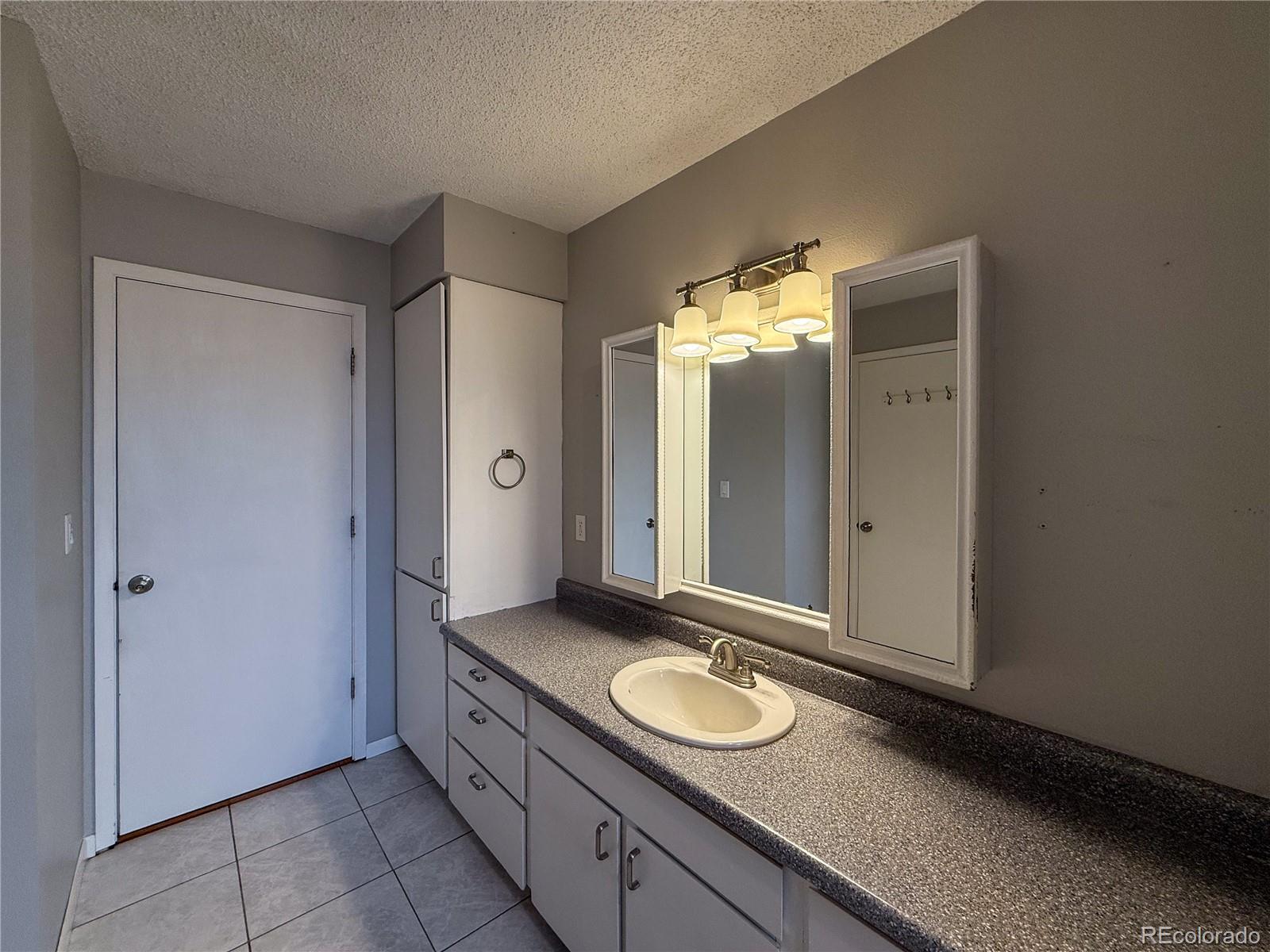 MLS Image #10 for 270  sycamore street,burlington, Colorado
