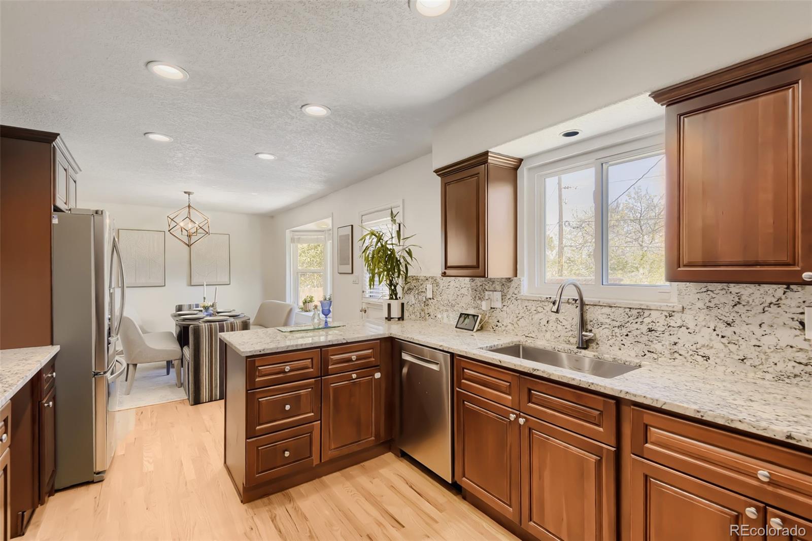 MLS Image #11 for 3038 s akron court,denver, Colorado