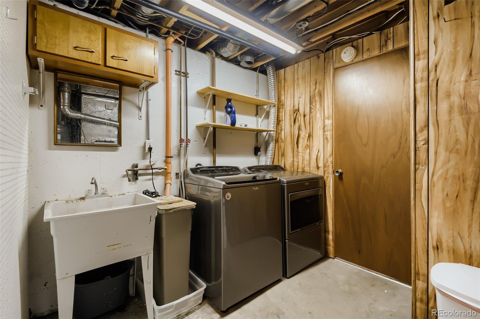 MLS Image #27 for 3038 s akron court,denver, Colorado