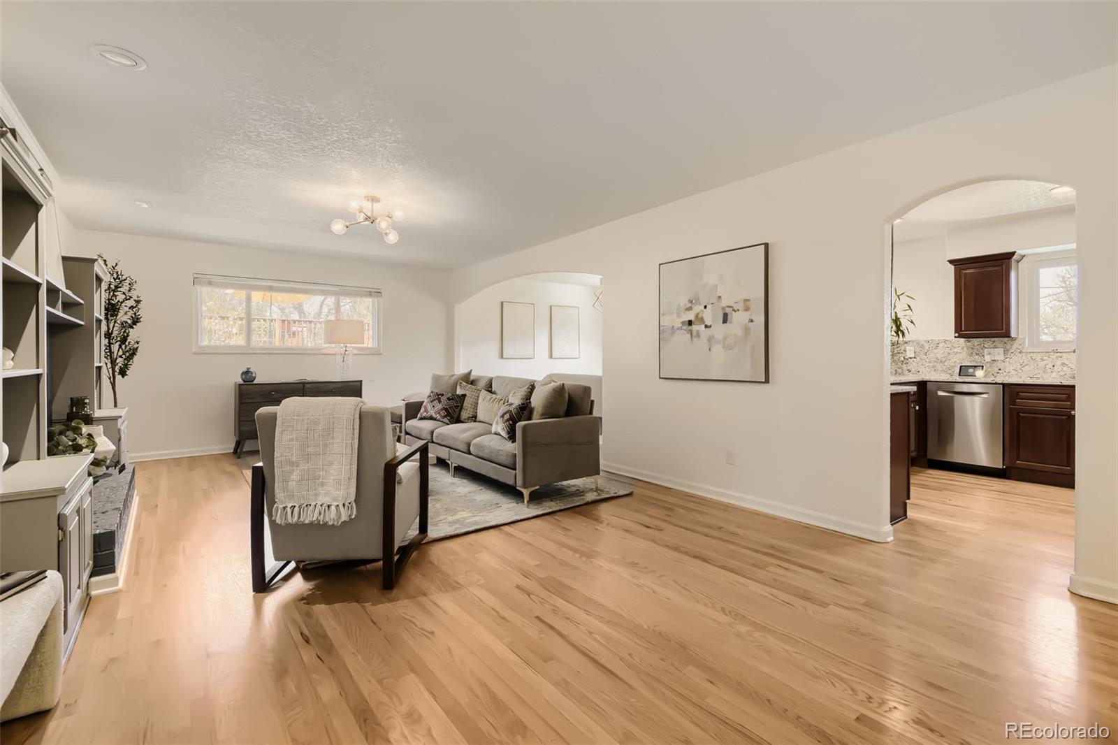 MLS Image #3 for 3038 s akron court,denver, Colorado