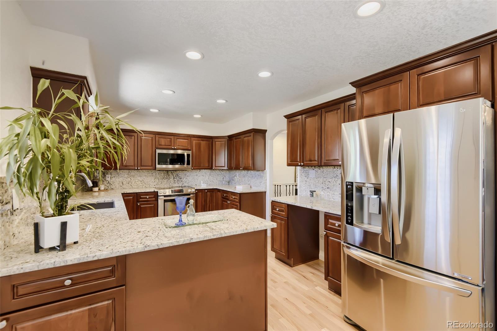 MLS Image #9 for 3038 s akron court,denver, Colorado