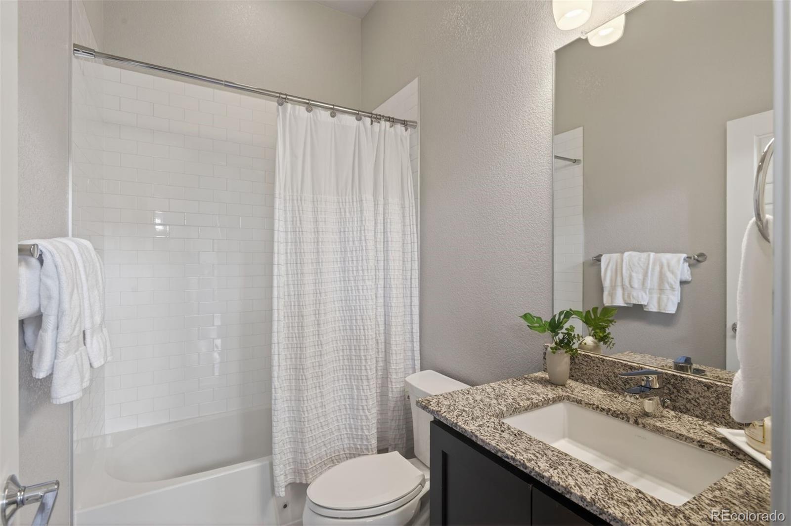MLS Image #15 for 8825 e 55th avenue,denver, Colorado