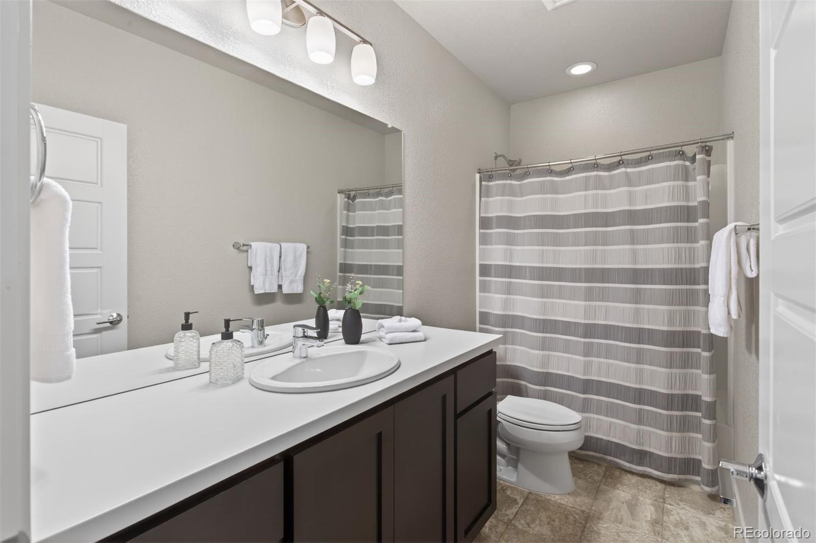 MLS Image #28 for 8825 e 55th avenue,denver, Colorado