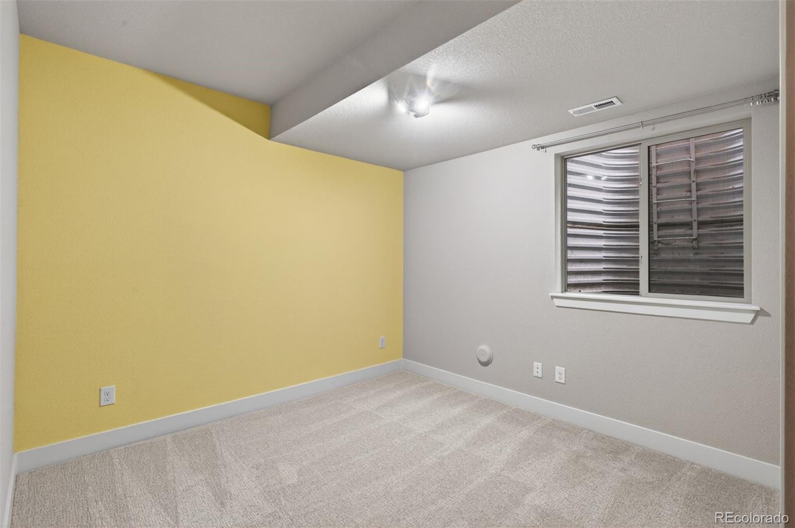 MLS Image #29 for 8825 e 55th avenue,denver, Colorado