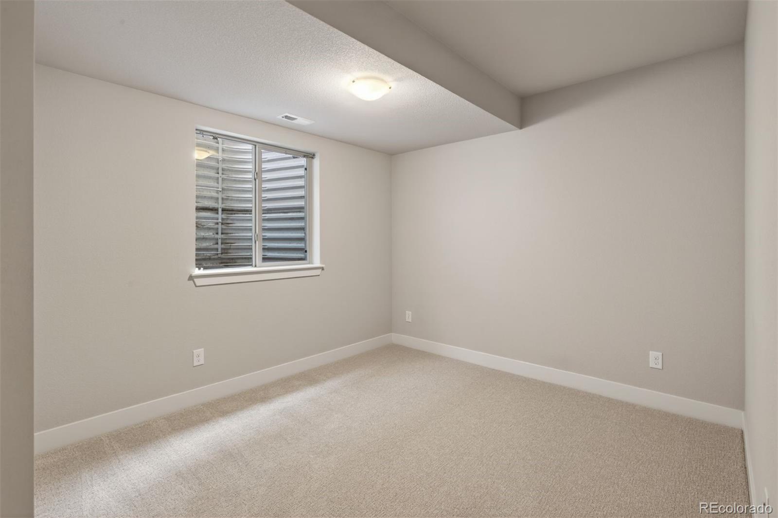 MLS Image #30 for 8825 e 55th avenue,denver, Colorado