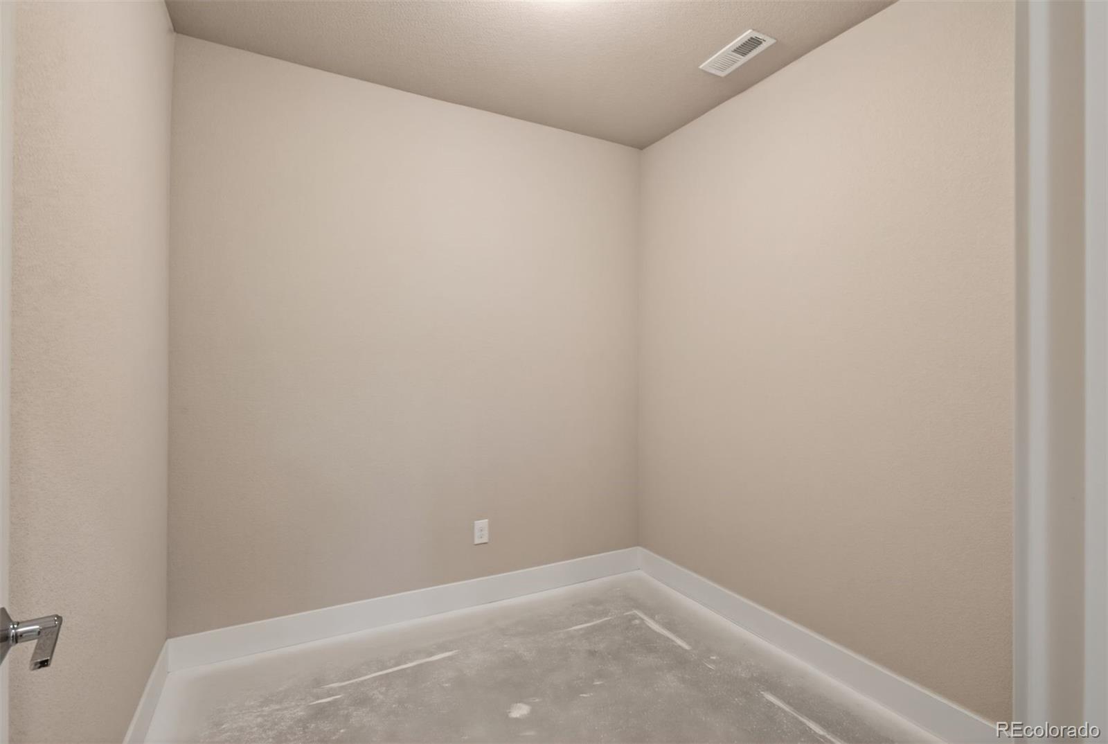 MLS Image #31 for 8825 e 55th avenue,denver, Colorado