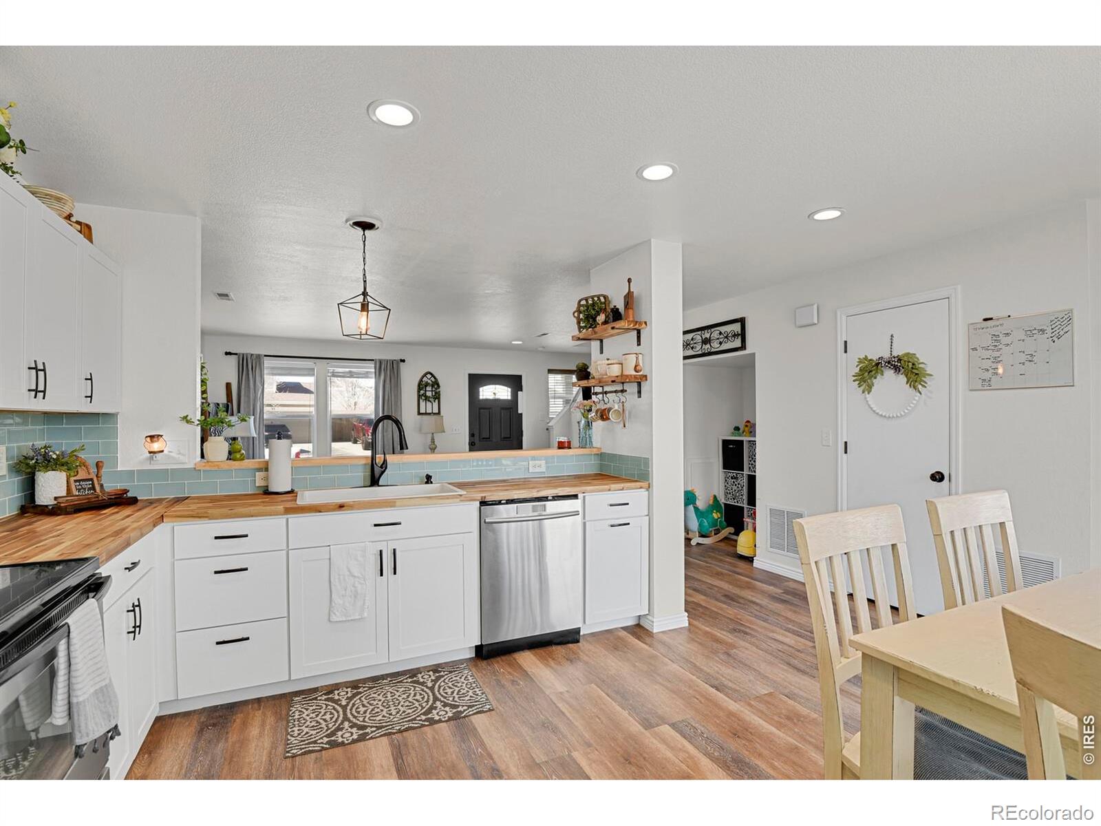 MLS Image #10 for 84  shenandoah way,brighton, Colorado