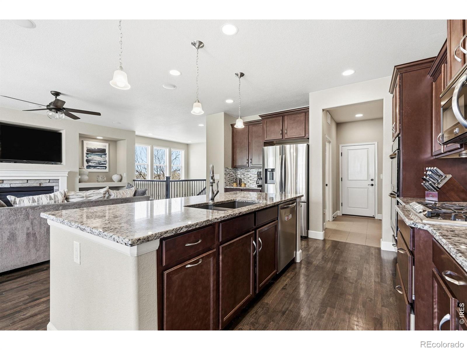MLS Image #11 for 21251 e smoky hill road,centennial, Colorado