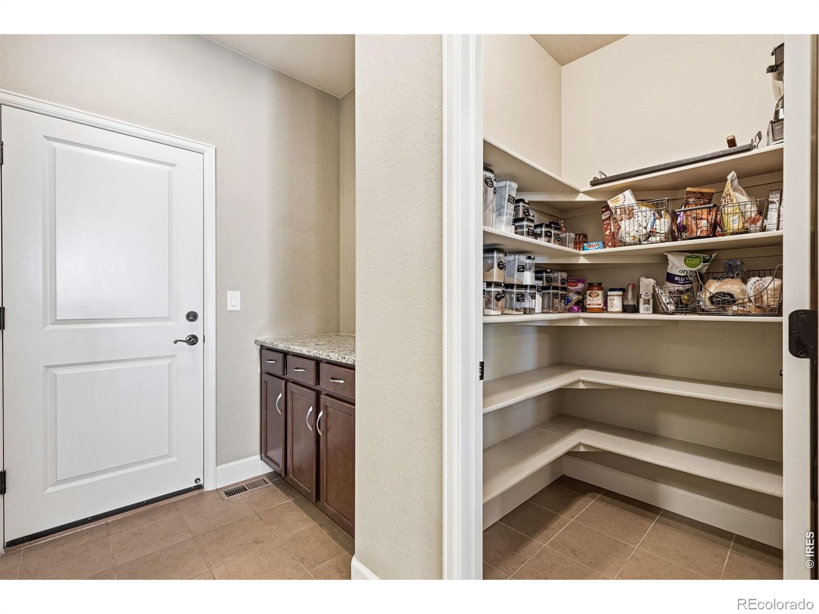 MLS Image #18 for 21251 e smoky hill road,centennial, Colorado