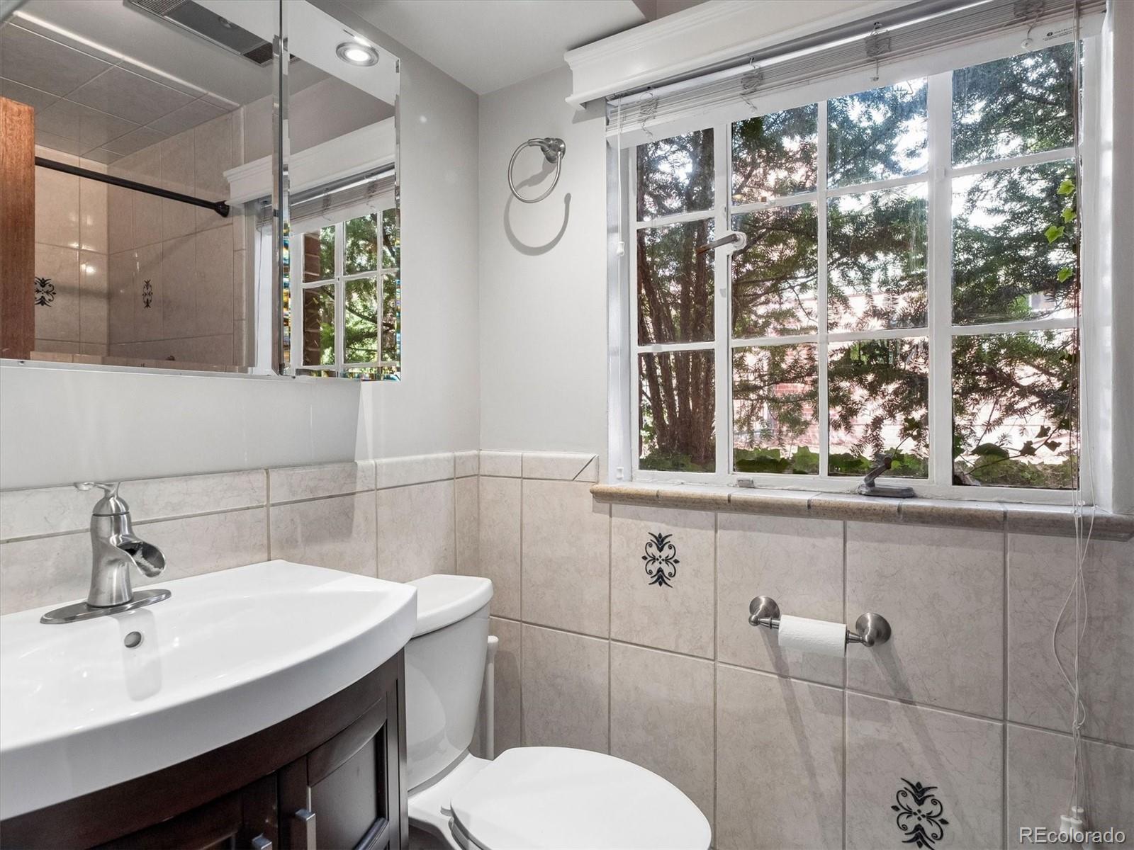 MLS Image #25 for 2300  leyden street,denver, Colorado