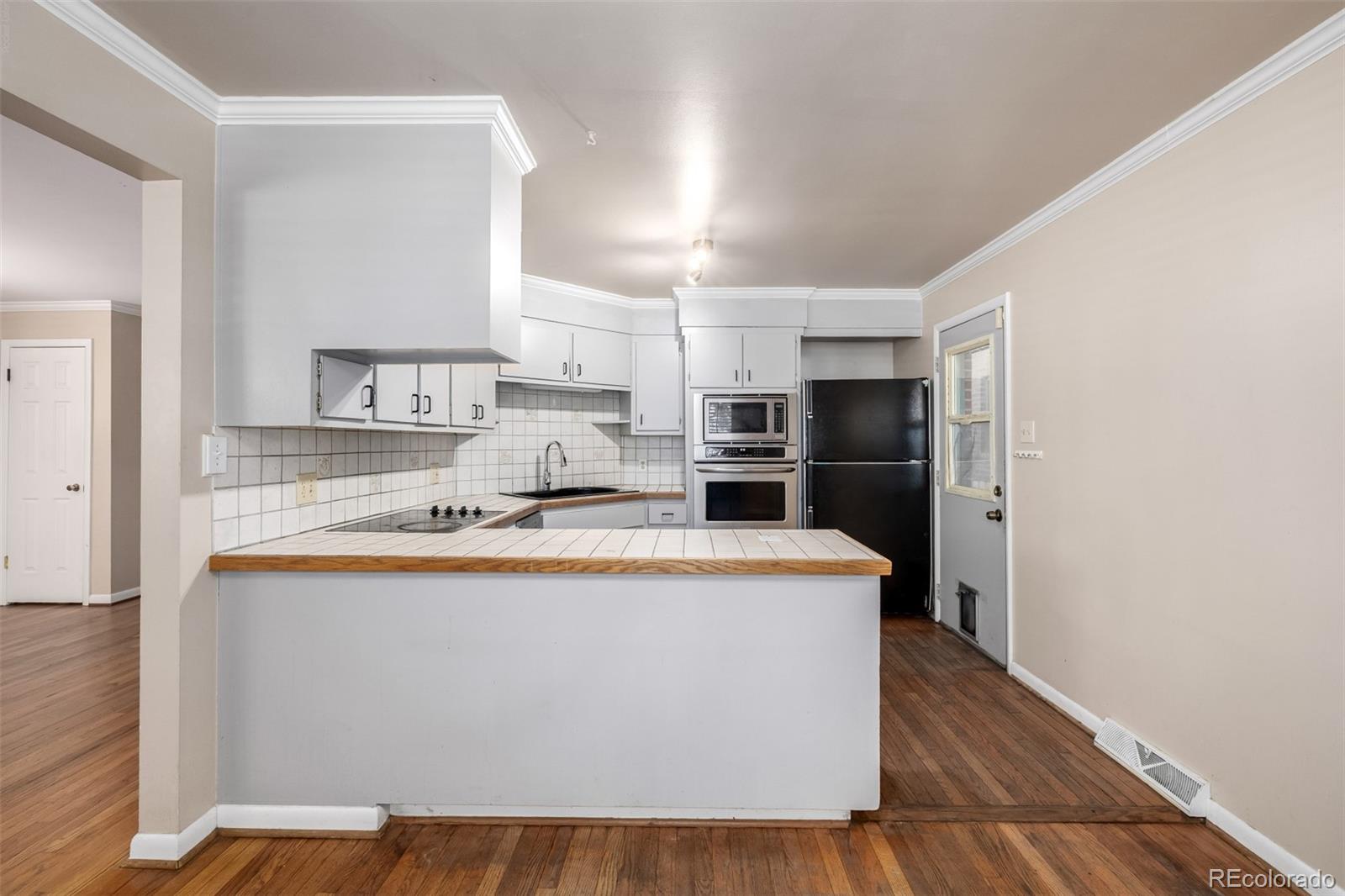 MLS Image #14 for 660 n ogden street ,denver, Colorado