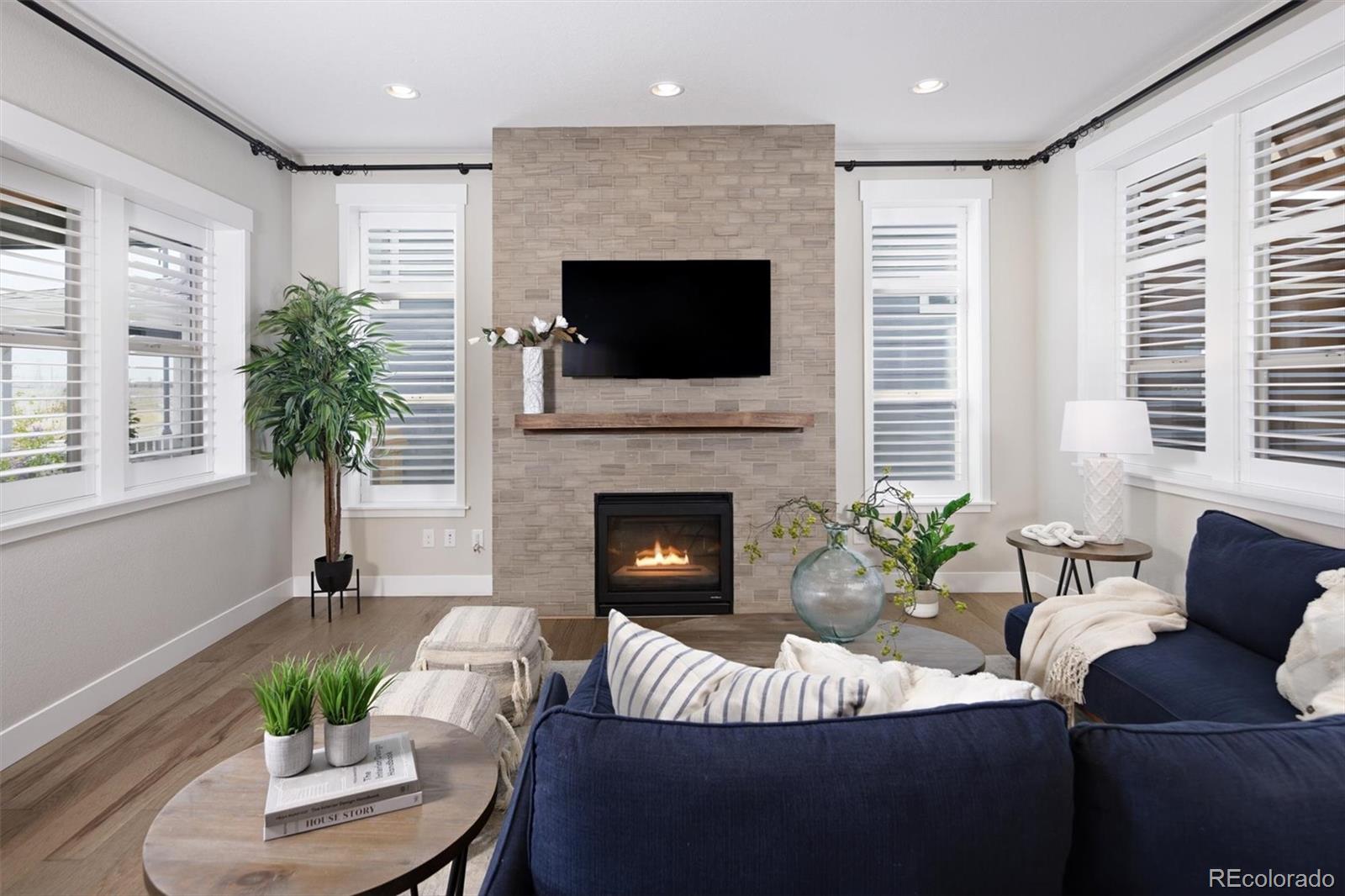 MLS Image #10 for 5971  hanover street,denver, Colorado