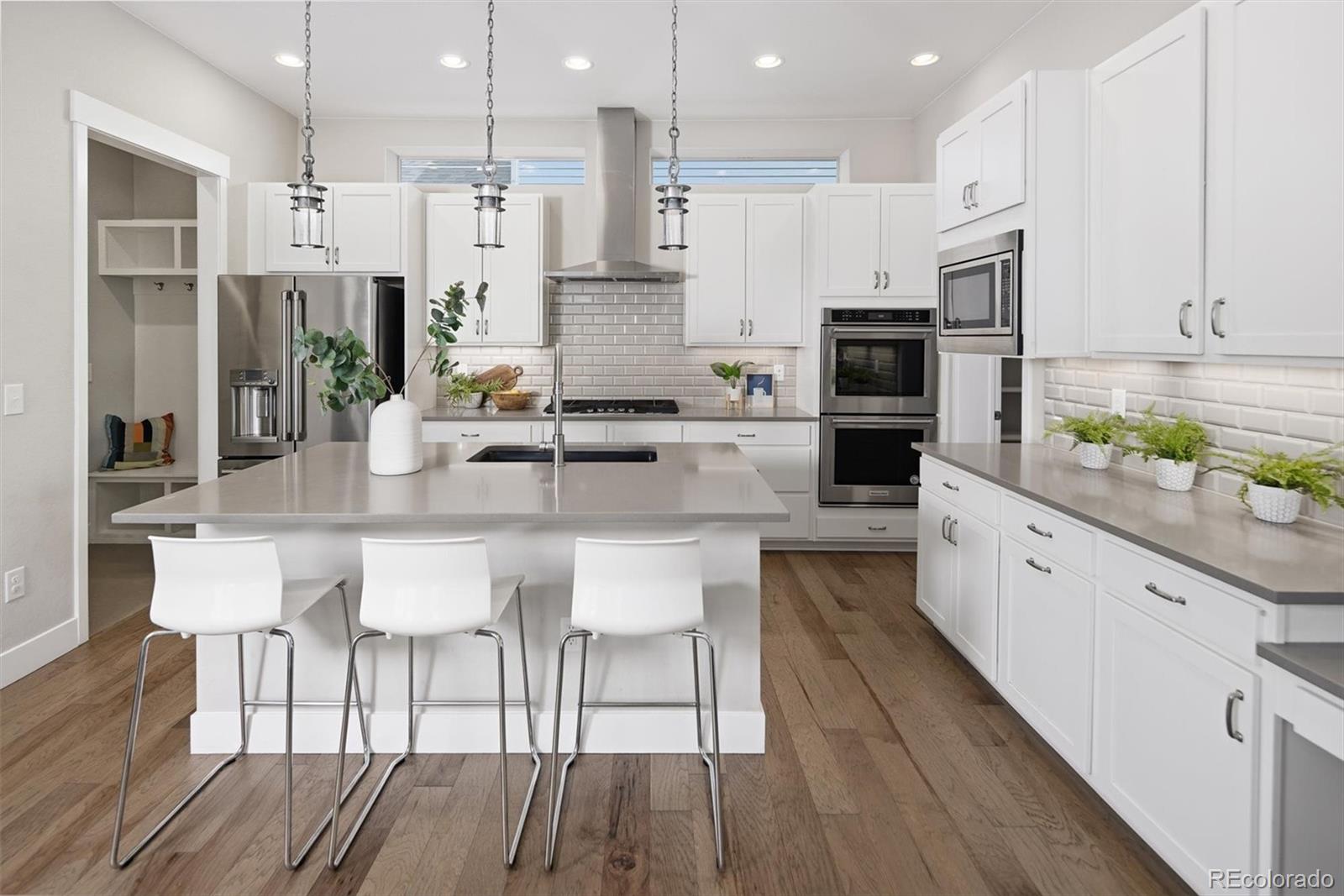 MLS Image #15 for 5971  hanover street,denver, Colorado