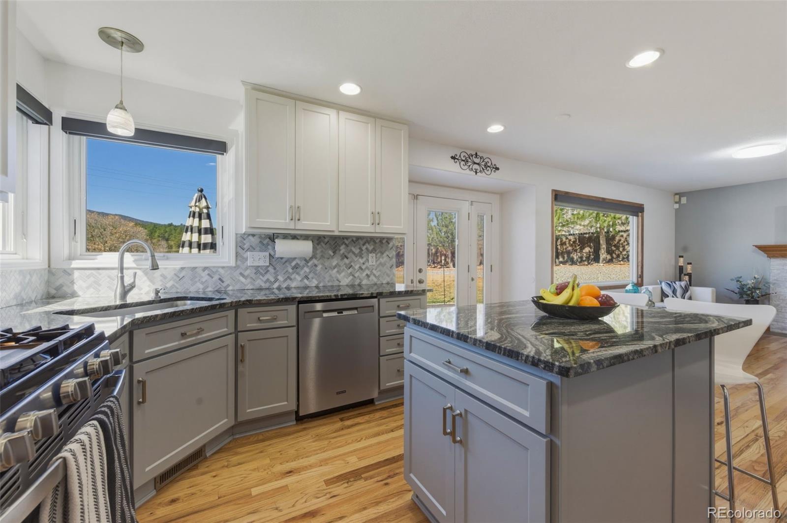 MLS Image #5 for 437  mcshane place,monument, Colorado