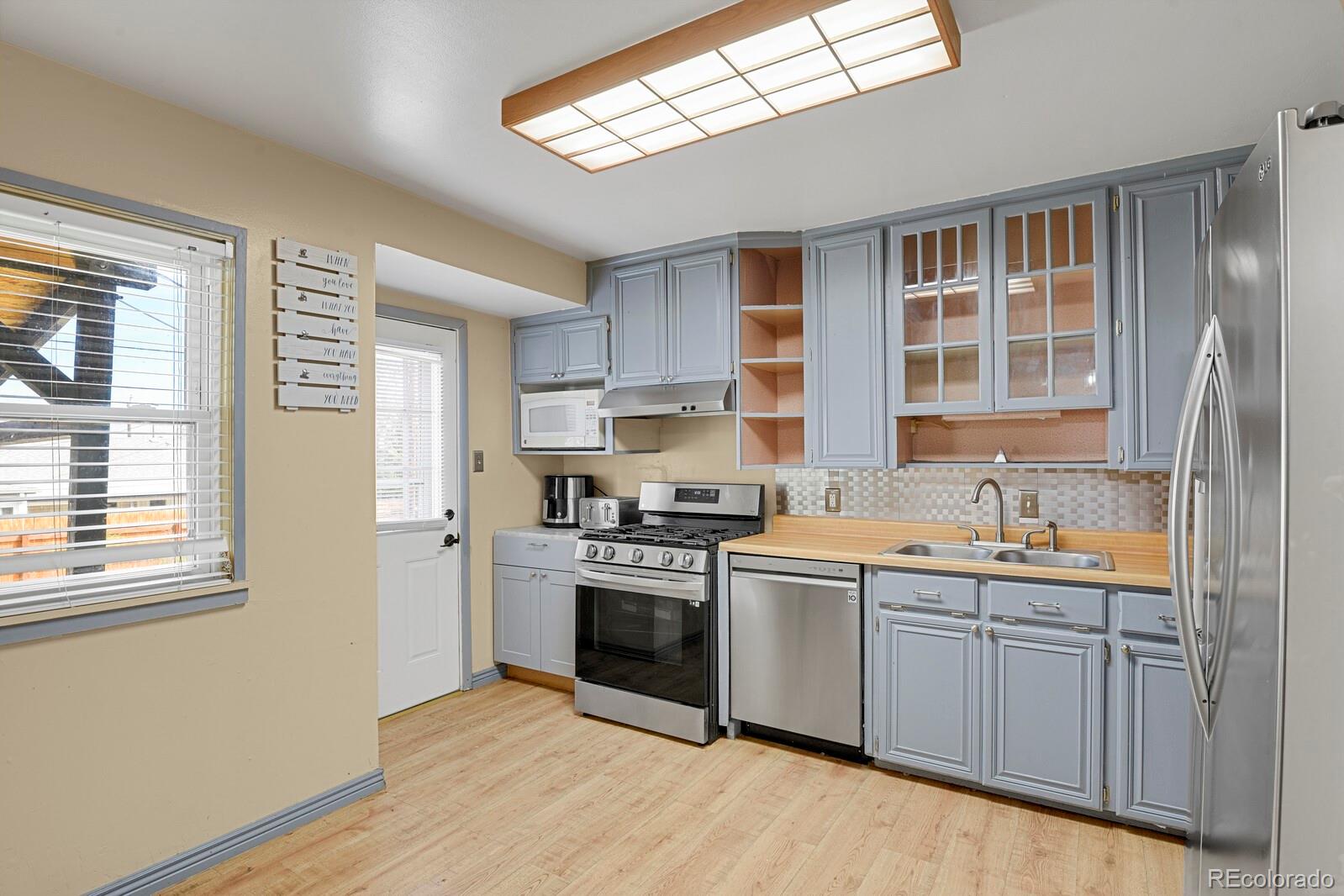 MLS Image #11 for 1881 e 95th avenue,thornton, Colorado