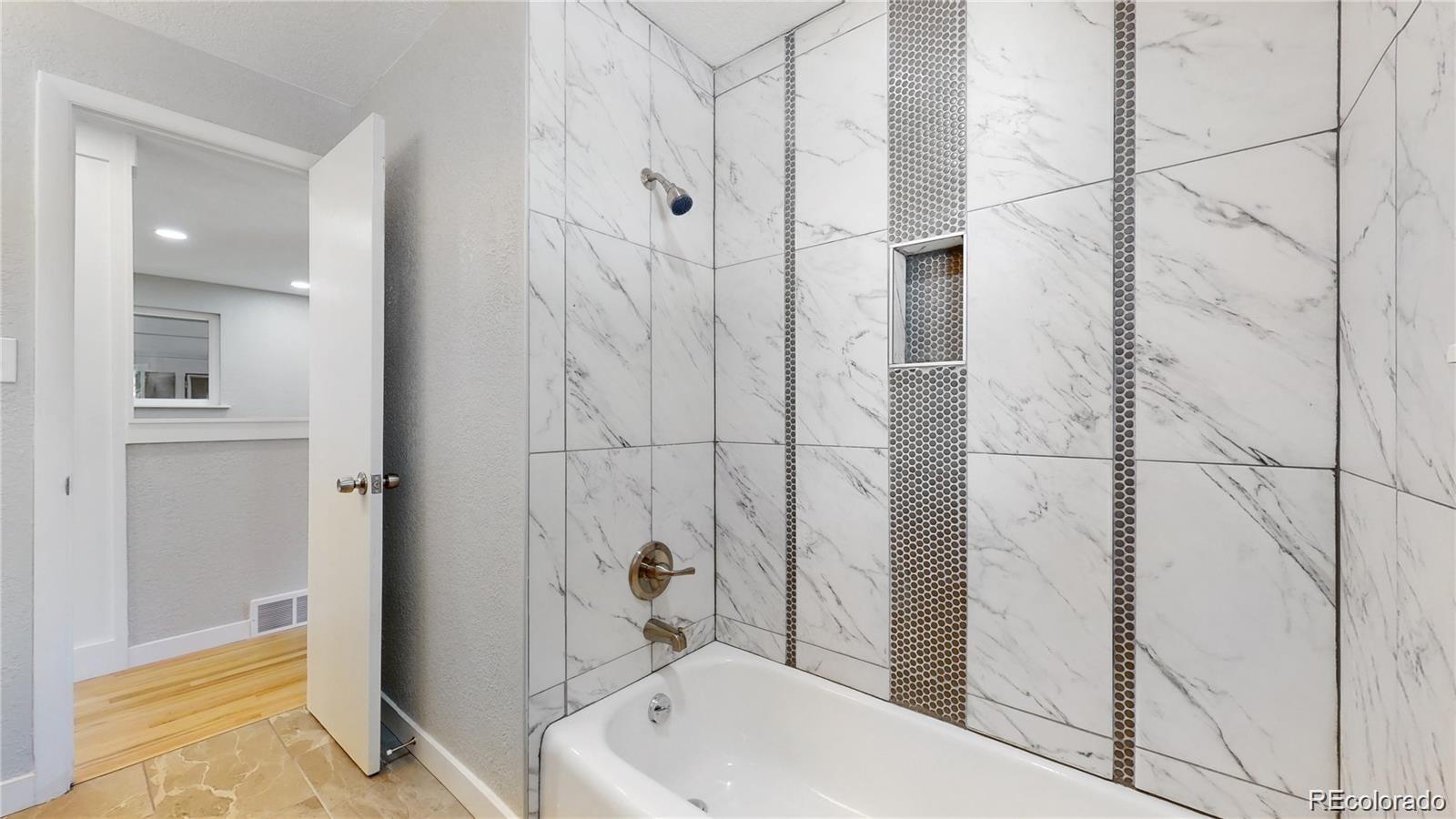 MLS Image #17 for 6795 e louisiana avenue,denver, Colorado