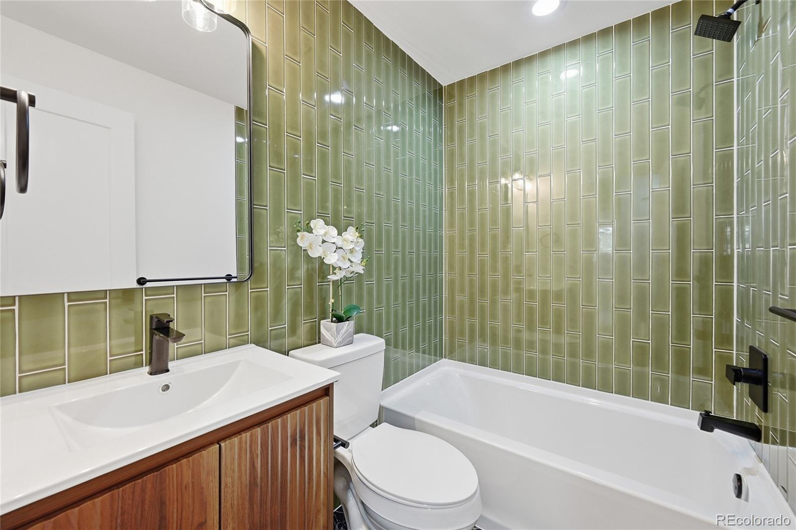 MLS Image #18 for 4011 s magnolia way,denver, Colorado
