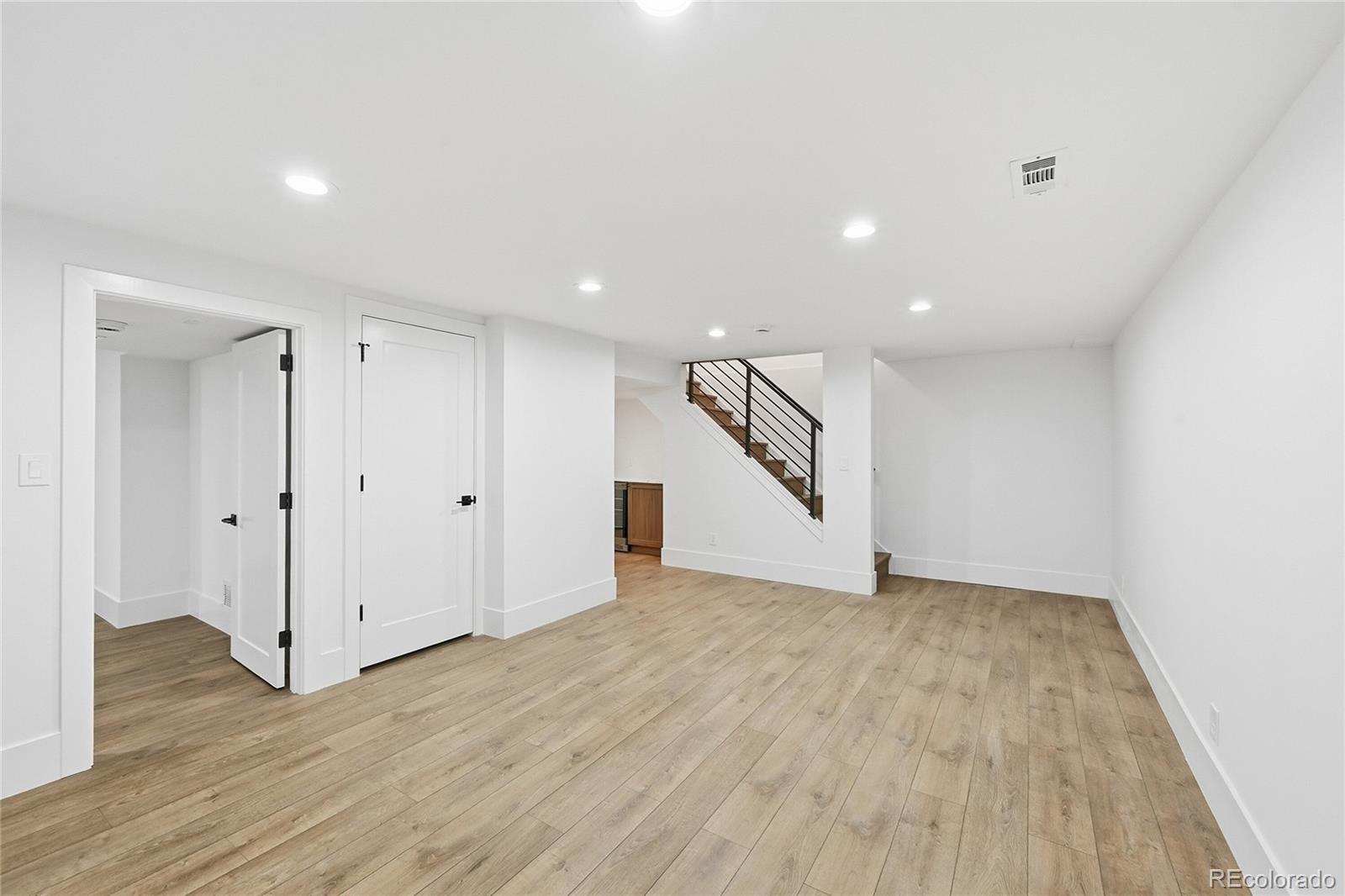 MLS Image #19 for 4011 s magnolia way,denver, Colorado