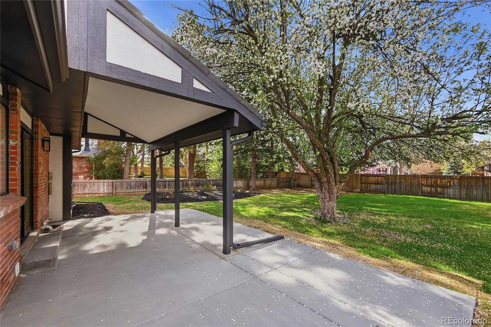 MLS Image #26 for 4011 s magnolia way,denver, Colorado